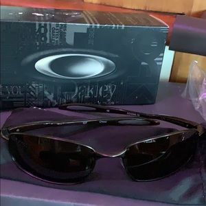 NEW AUTHENTIC Oakley BLENDER Sunglases Polished